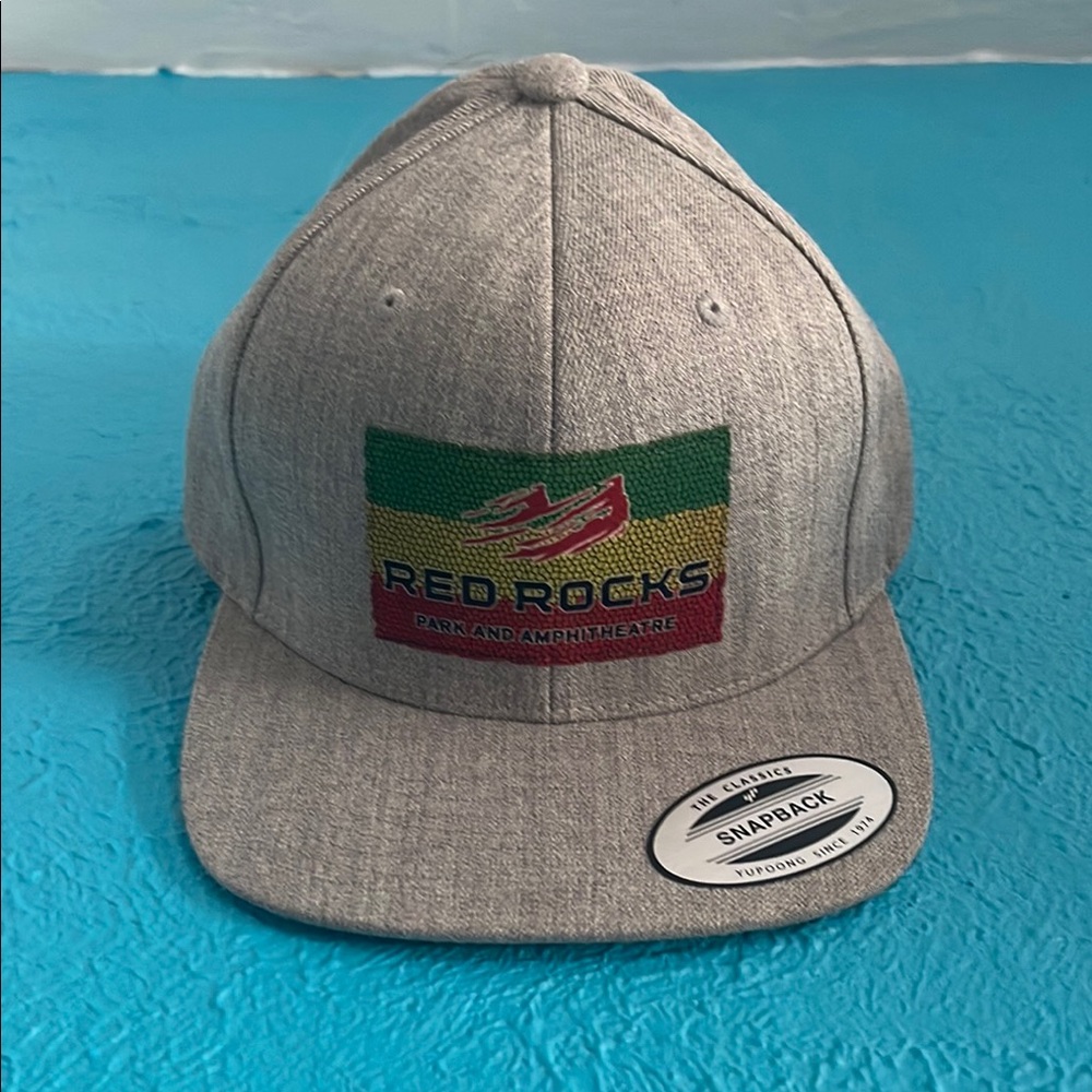 Red Rocks Snapback Hat - Gray